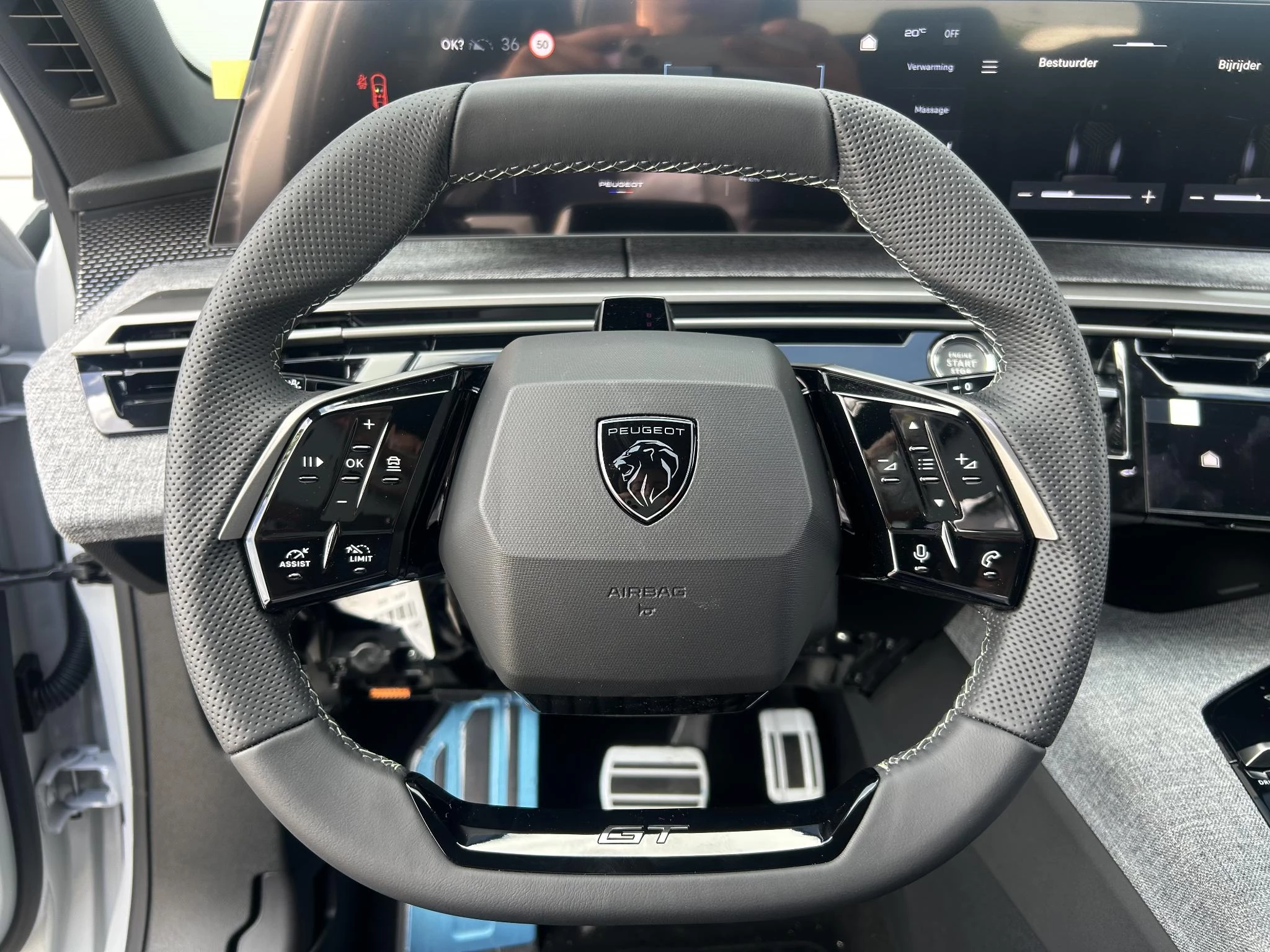 Peugeot-e-5008-image-10