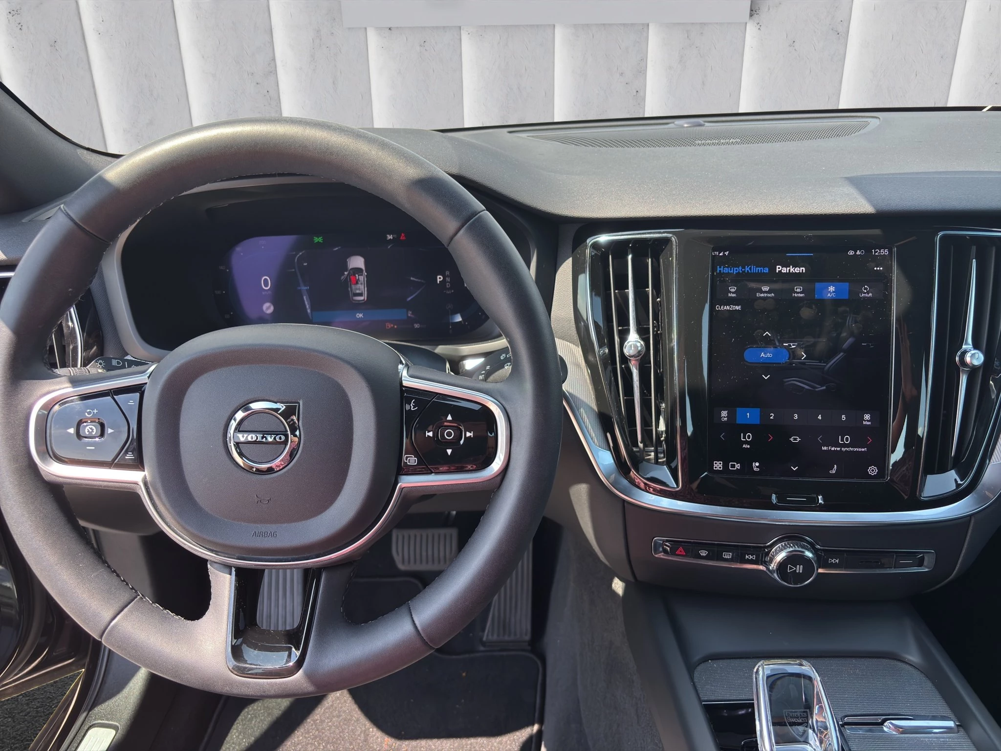 Volvo V60 B3 Plus Dark