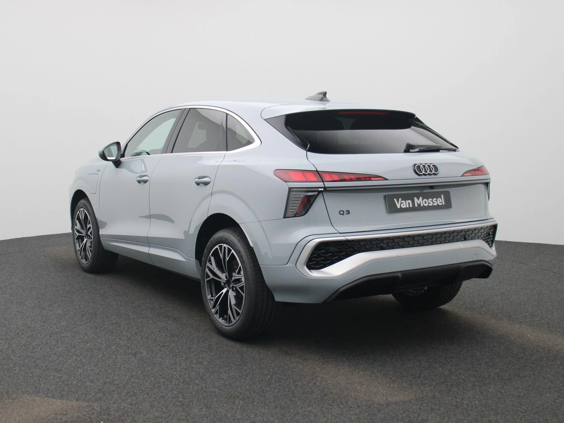 Audi-Q3-image-1