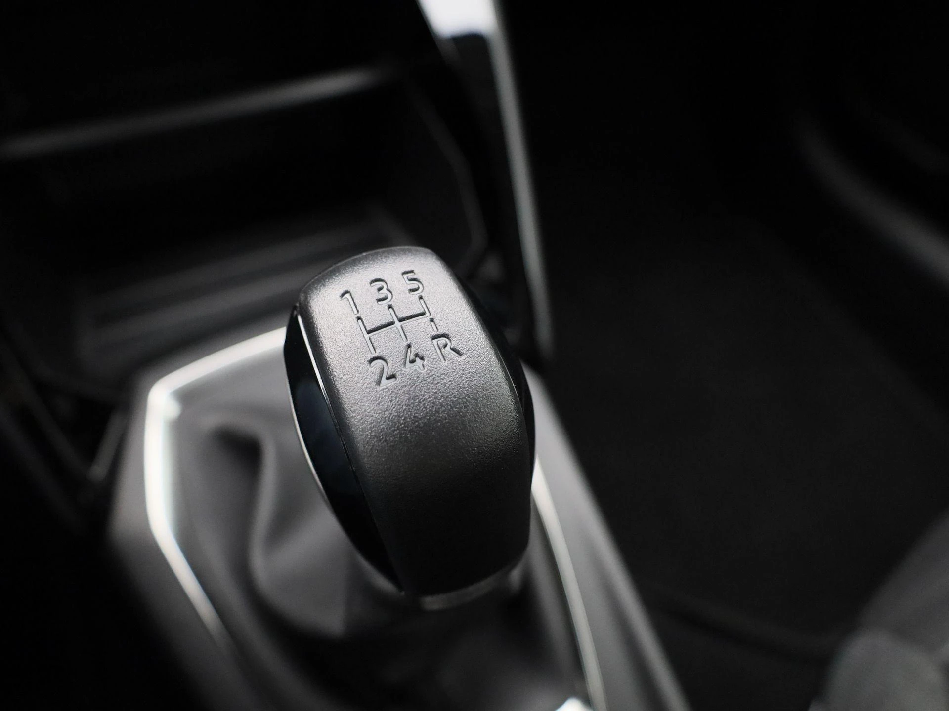 Peugeot-208-image-21