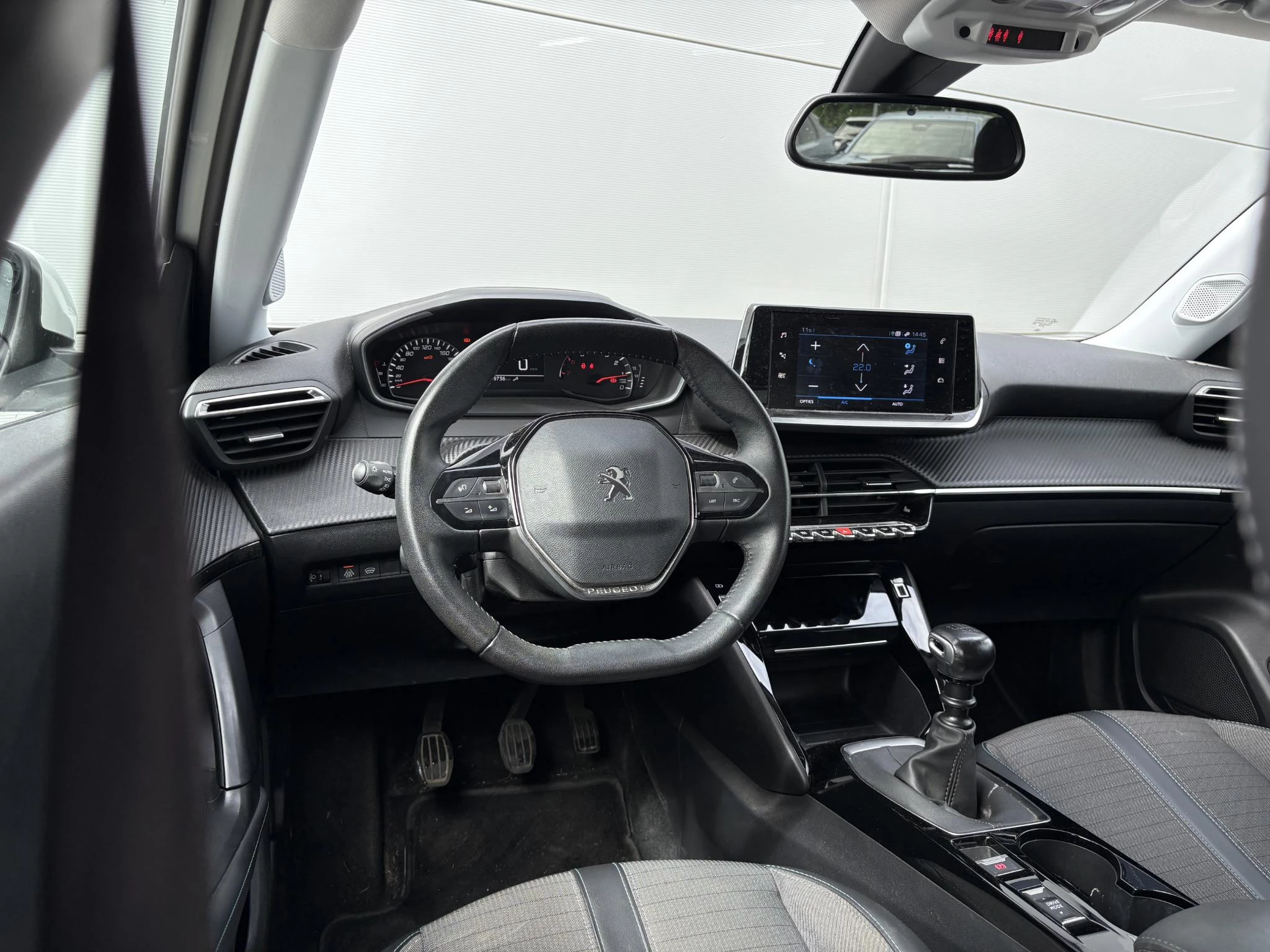 Peugeot-2008-image-24