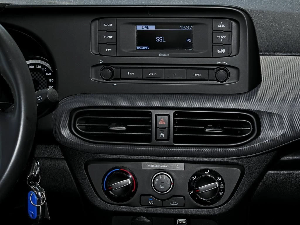 Hyundai-i10-image-11