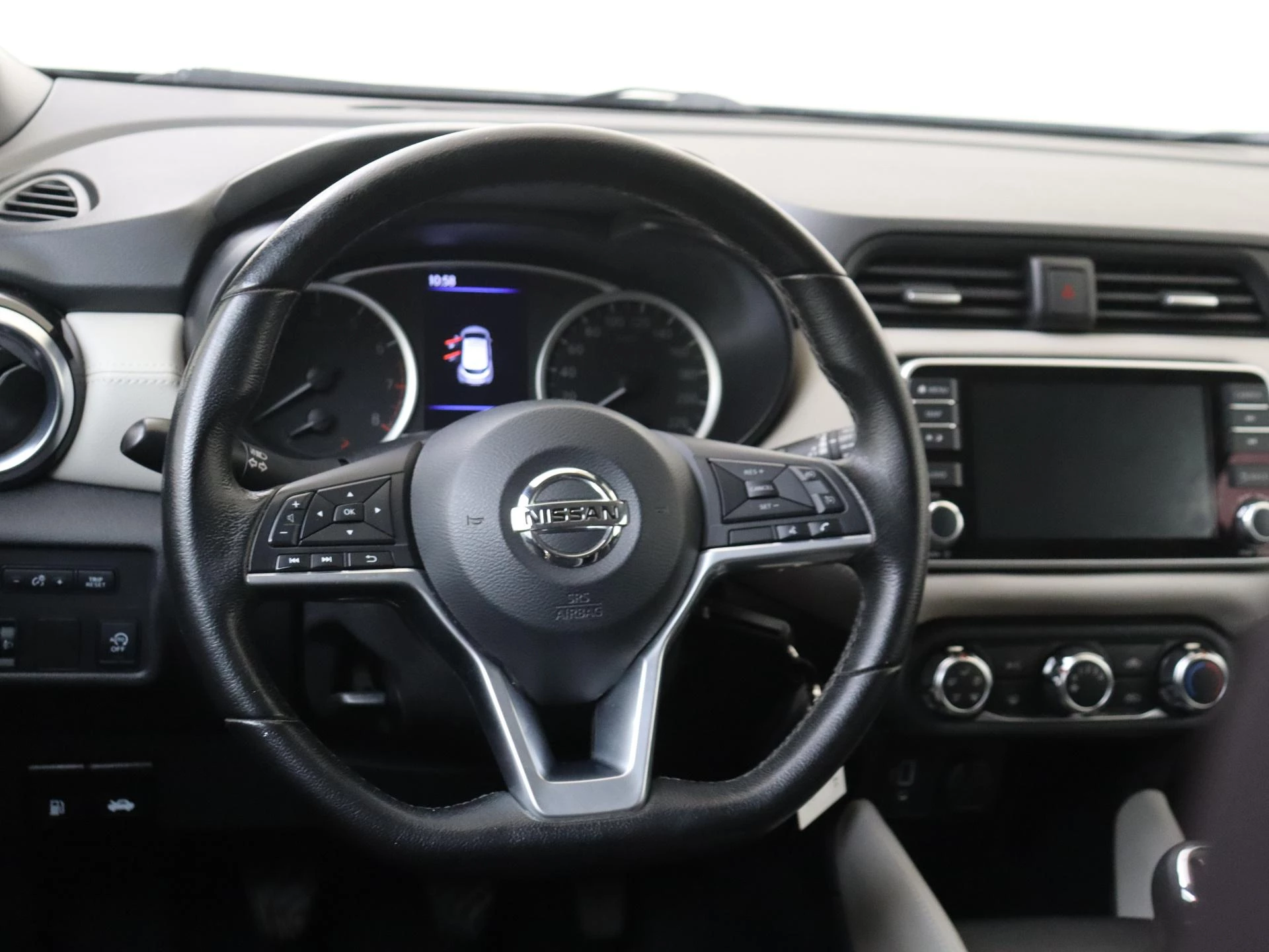 Nissan-Micra-image-9