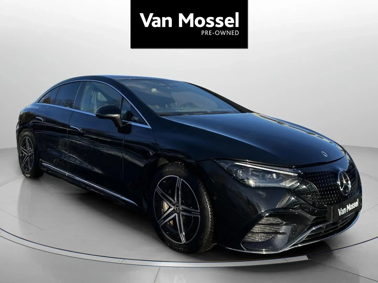 Mercedes-Benz-EQE-image-2