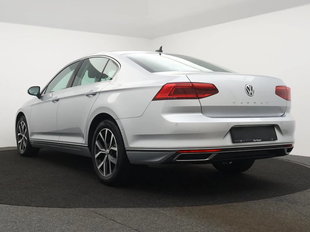 Volkswagen Passat Passat Elegance Business 1.5TSI 150PK* *LEDER*ALCANTARA*CAMERA*VIRTUAL COCKPIT*ACC*PDC*ZETELVERWARMING*...*