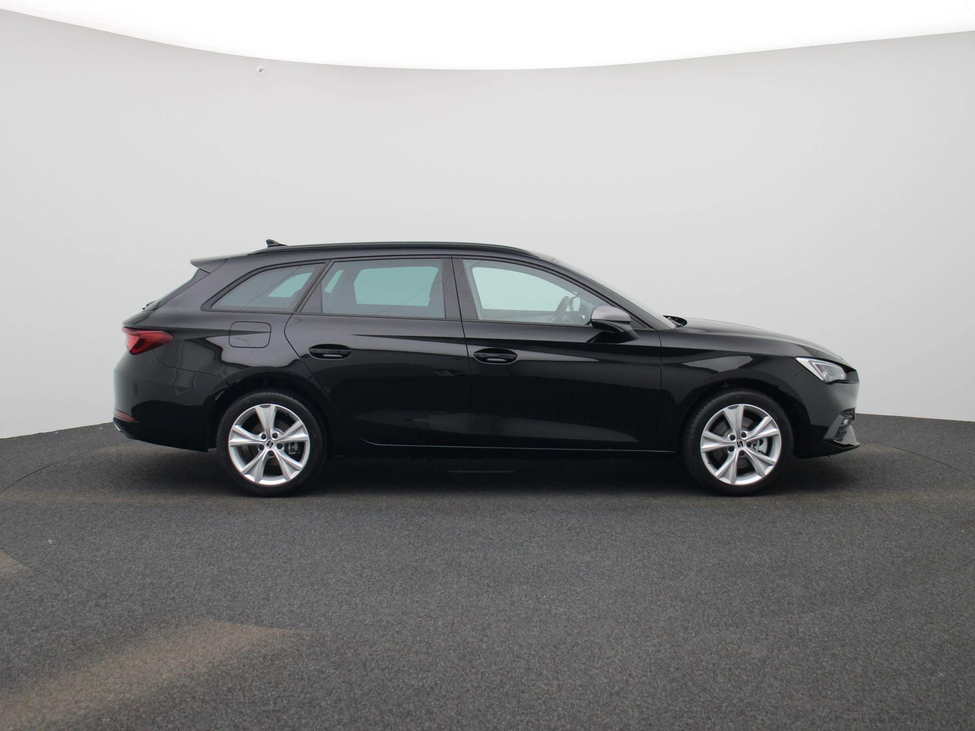 SEAT Leon Sportstourer 1.5 TSI e-Hybrid FR Business