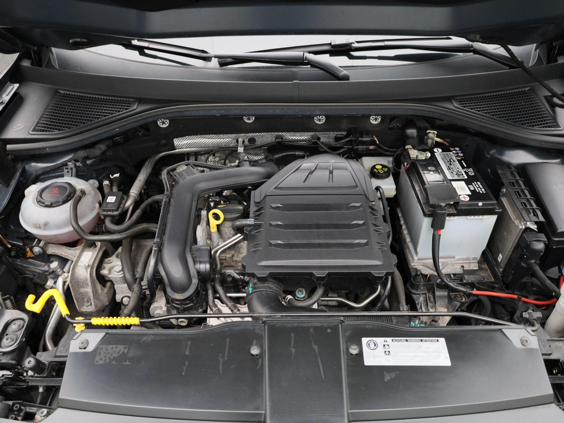 Volkswagen-T-Roc-image-33