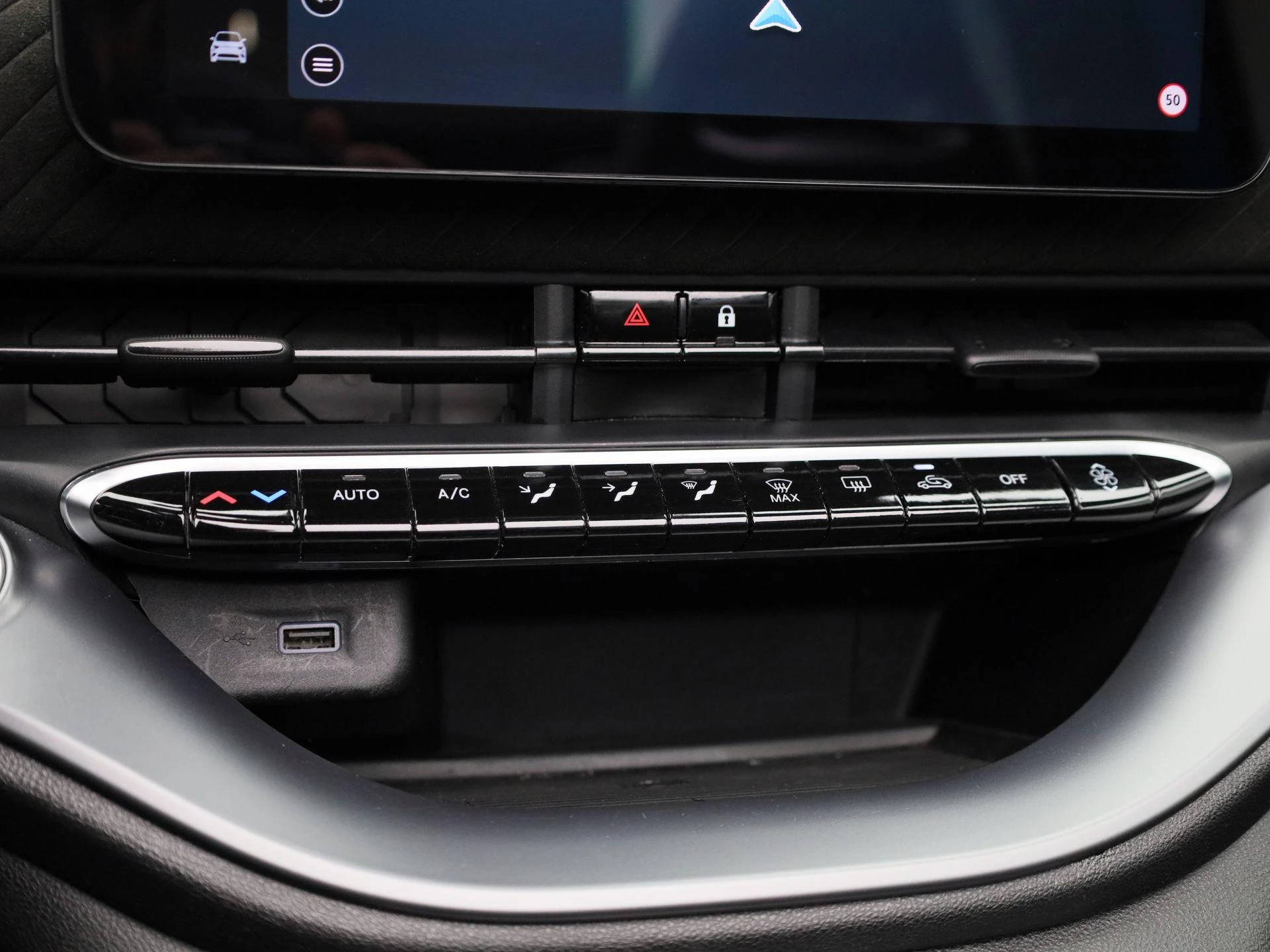 Abarth-500C-image-19