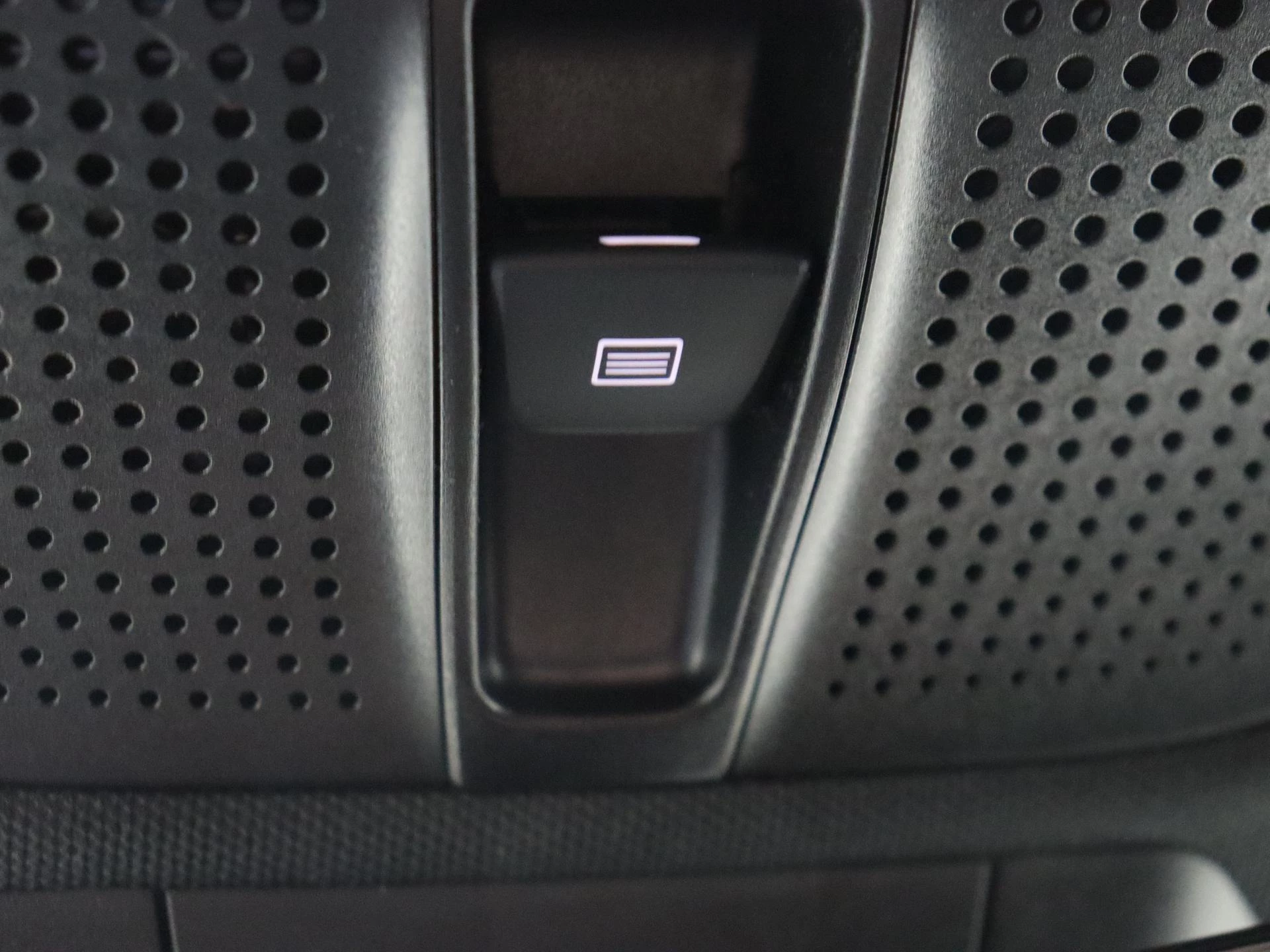 Mercedes-Benz-E-Klasse-image-23