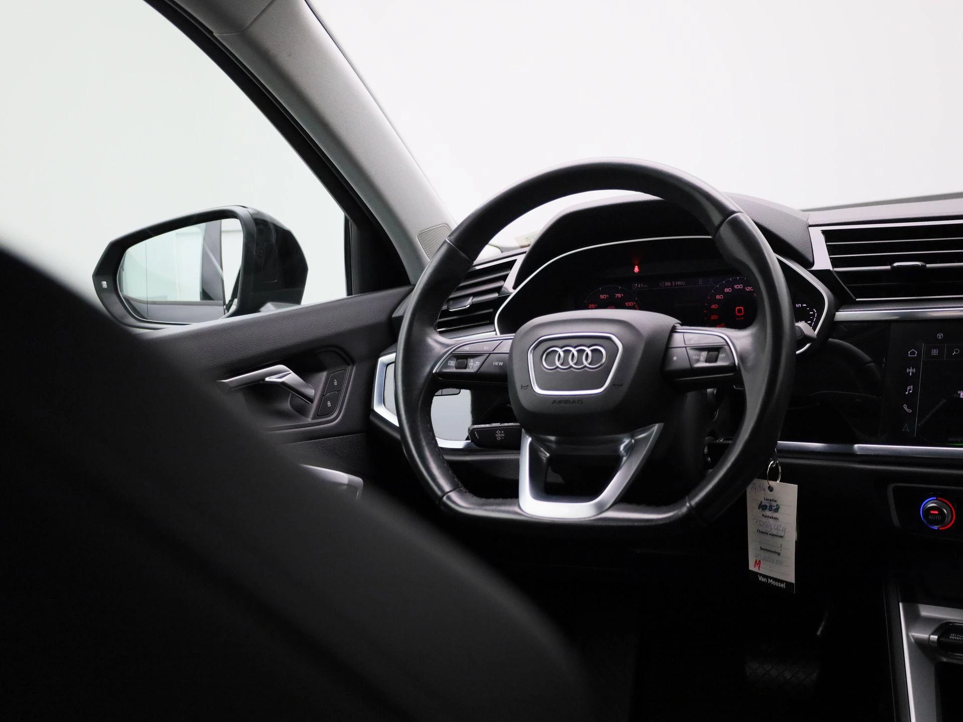 Audi-Q3-image-9
