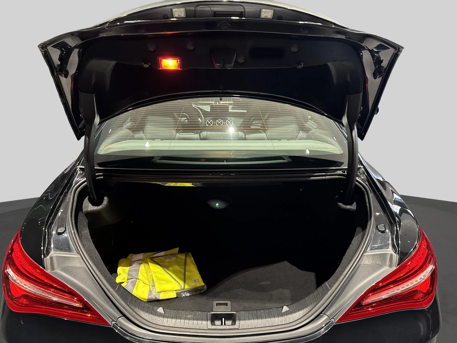 Mercedes-Benz-CLA-image-6