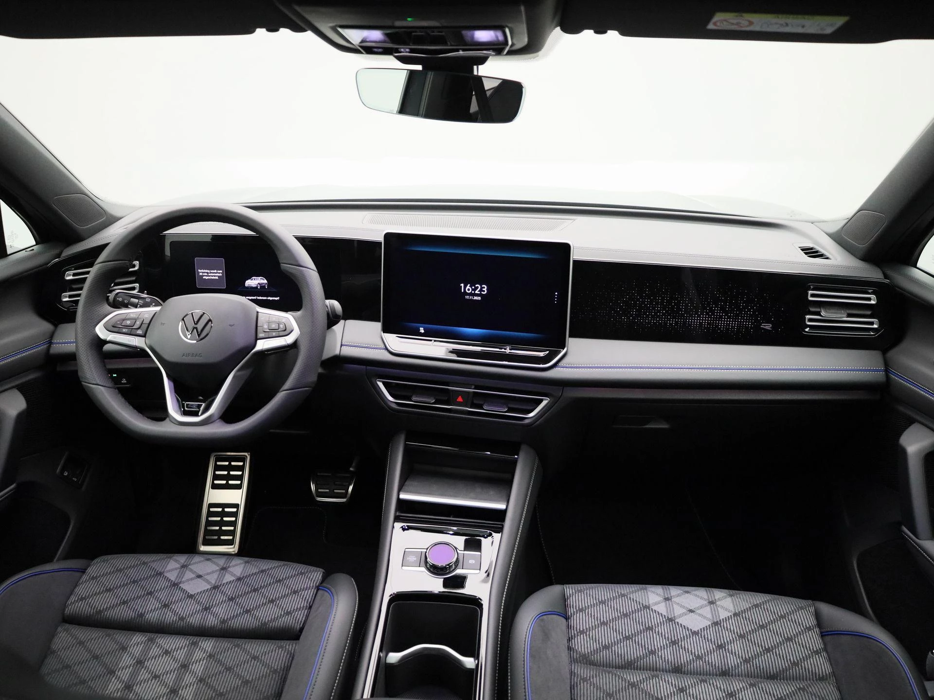 Volkswagen-Tiguan-image-39