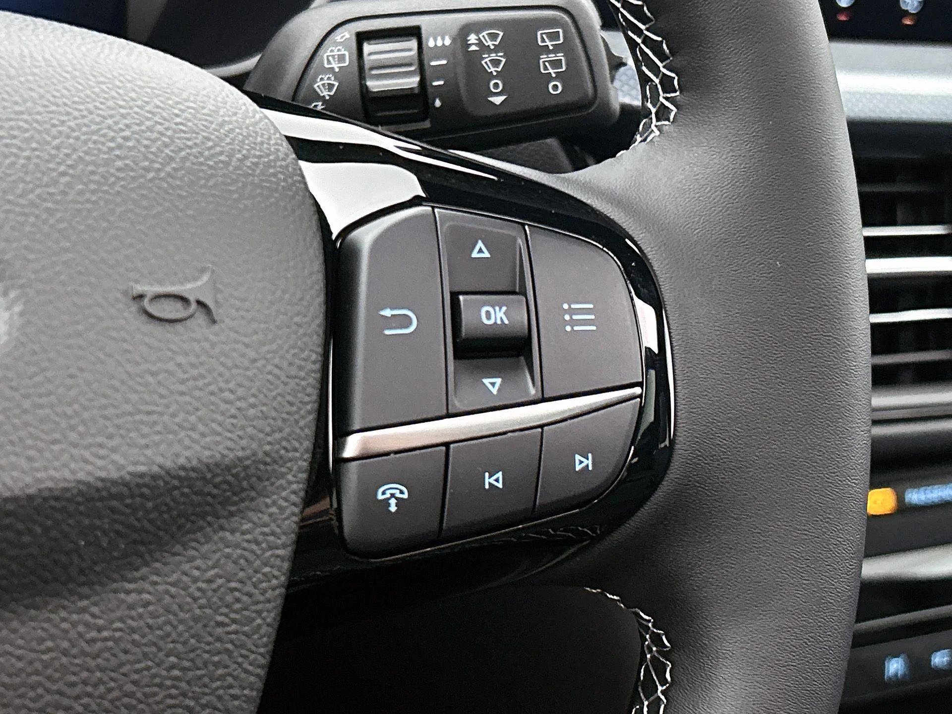Ford-Kuga-image-34