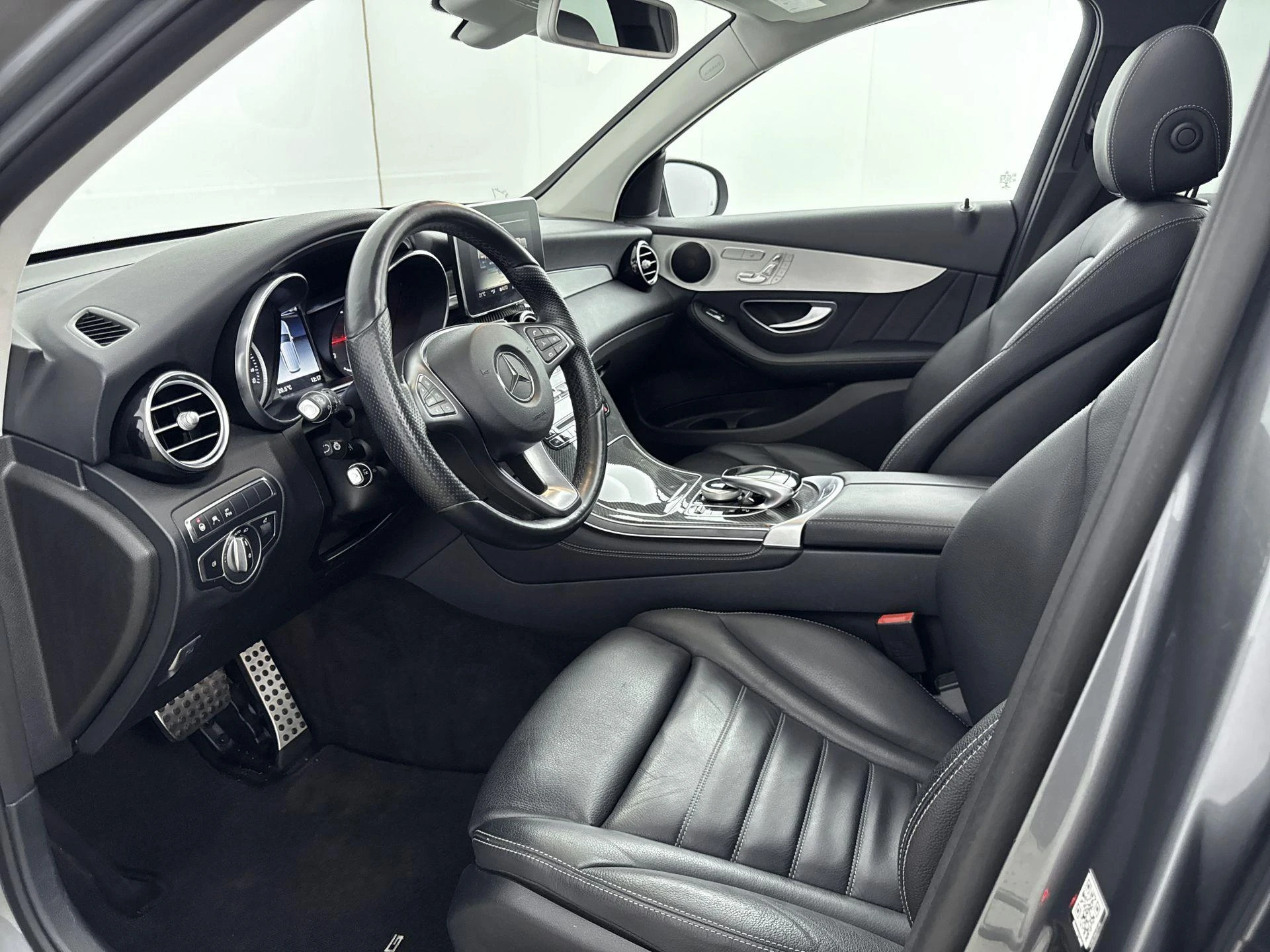Mercedes-Benz-GLC-image-7