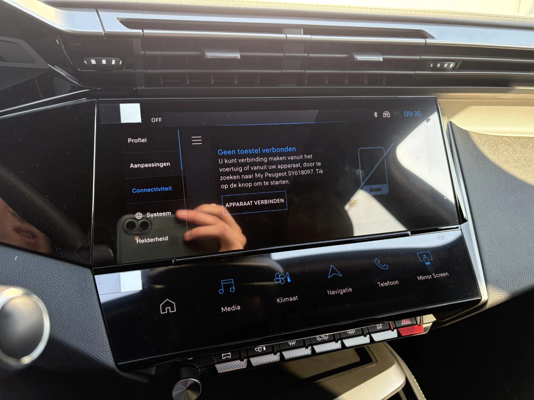 Peugeot-408-image-18