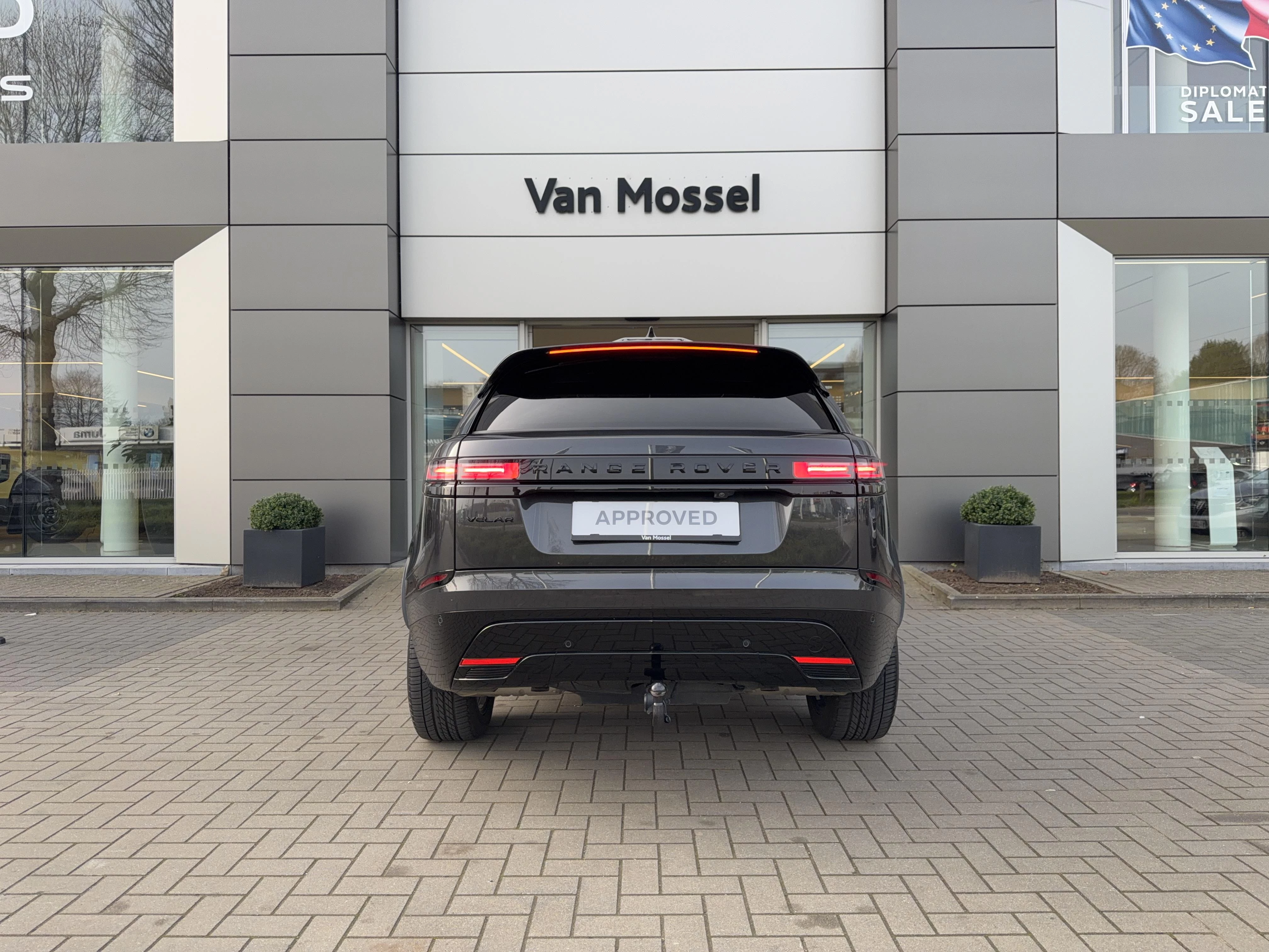 Land Rover Range Rover Velar P400e Dynamic SE AWD