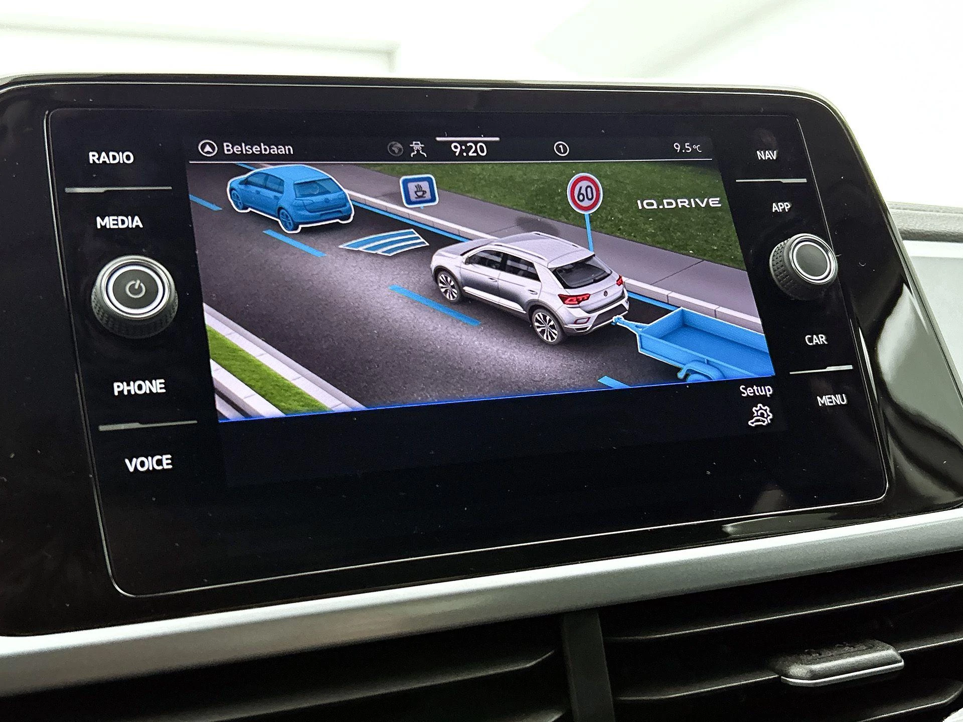 Volkswagen-T-Roc-image-11