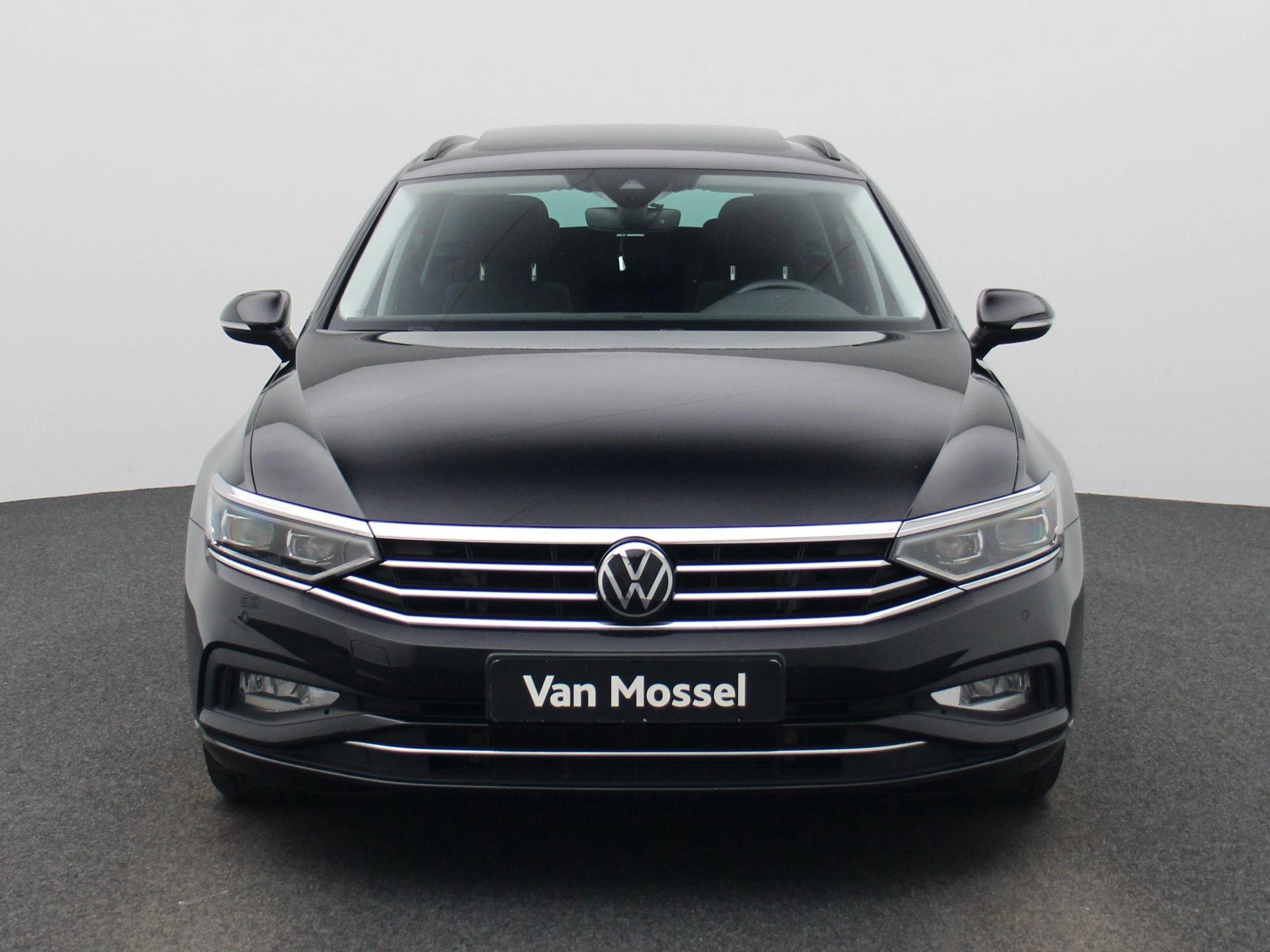 Volkswagen-Passat-image-2