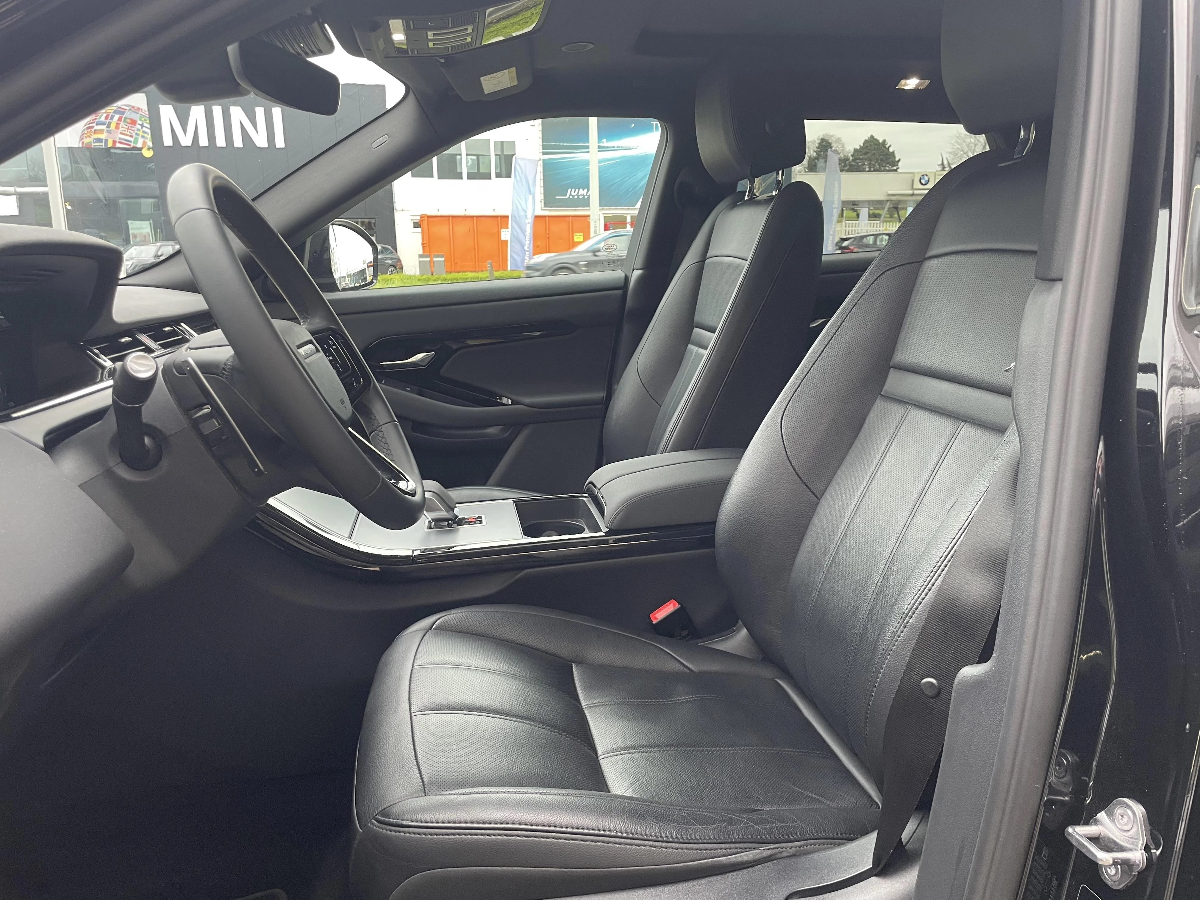 Land Rover Range Rover Evoque P300e S AWD Auto