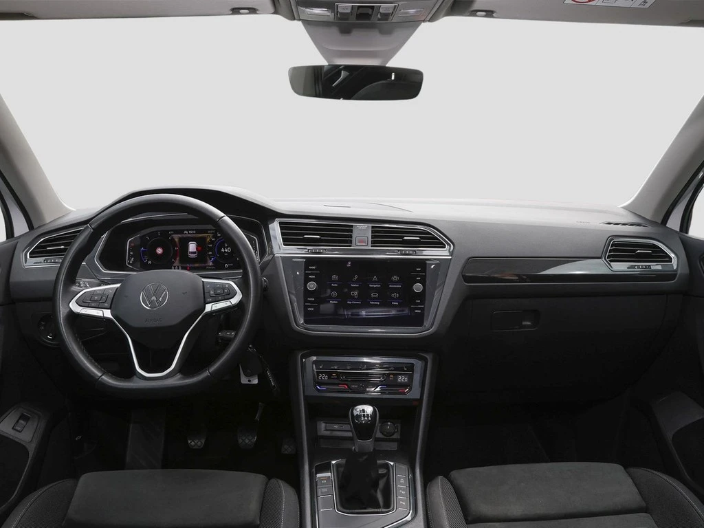 Volkswagen-Tiguan-image-11