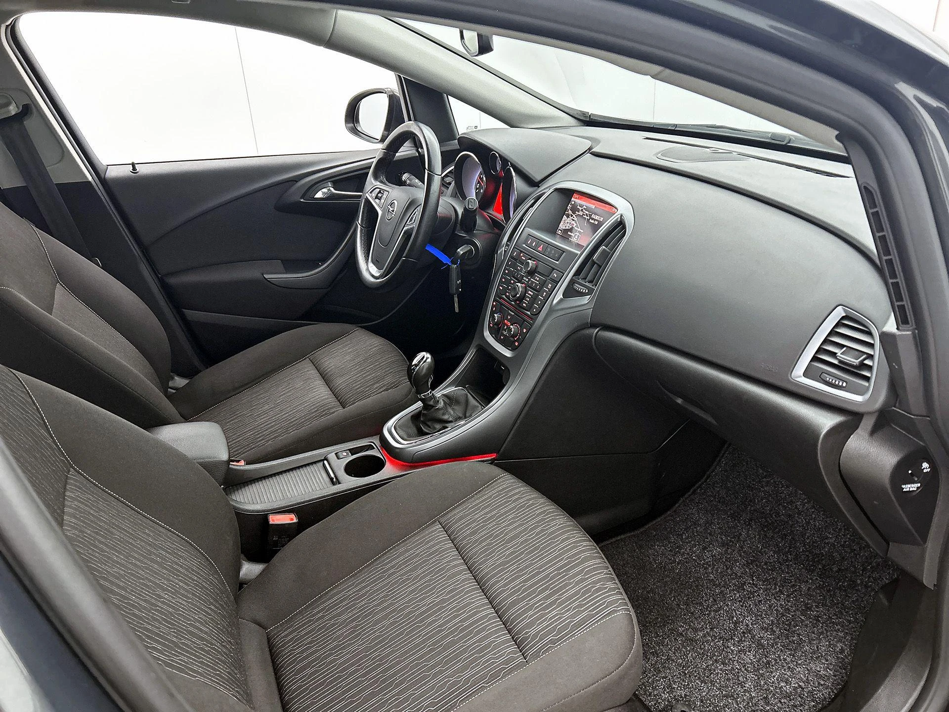 Opel-Astra-image-16
