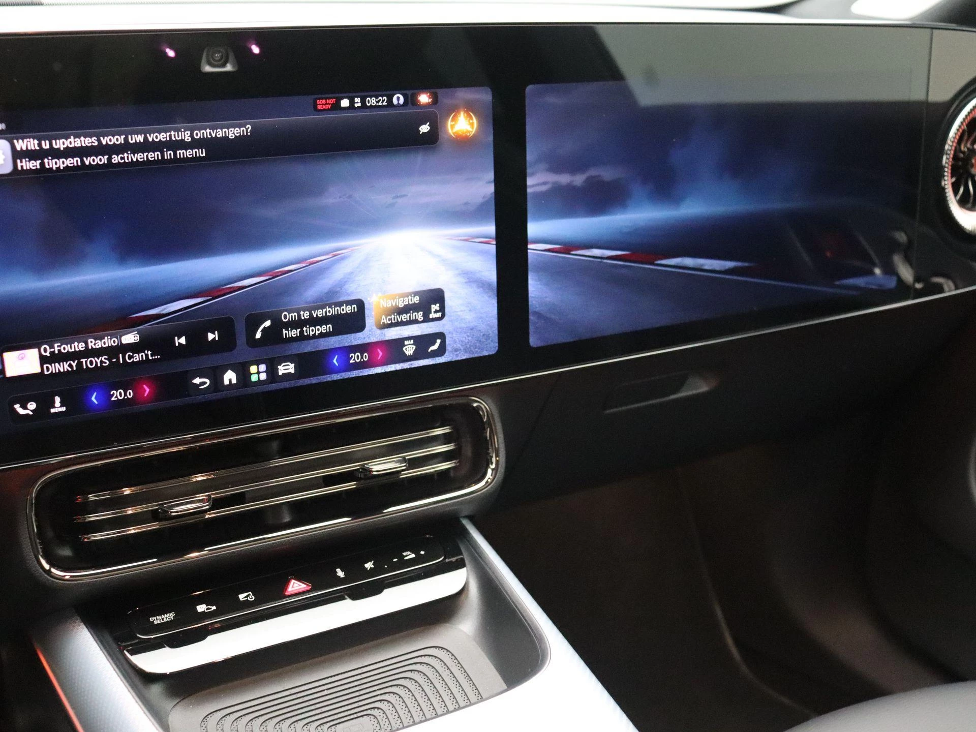 Mercedes-Benz-CLA-image-11