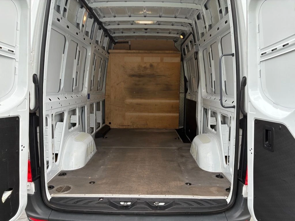 Mercedes-Benz-Sprinter 317-image-9