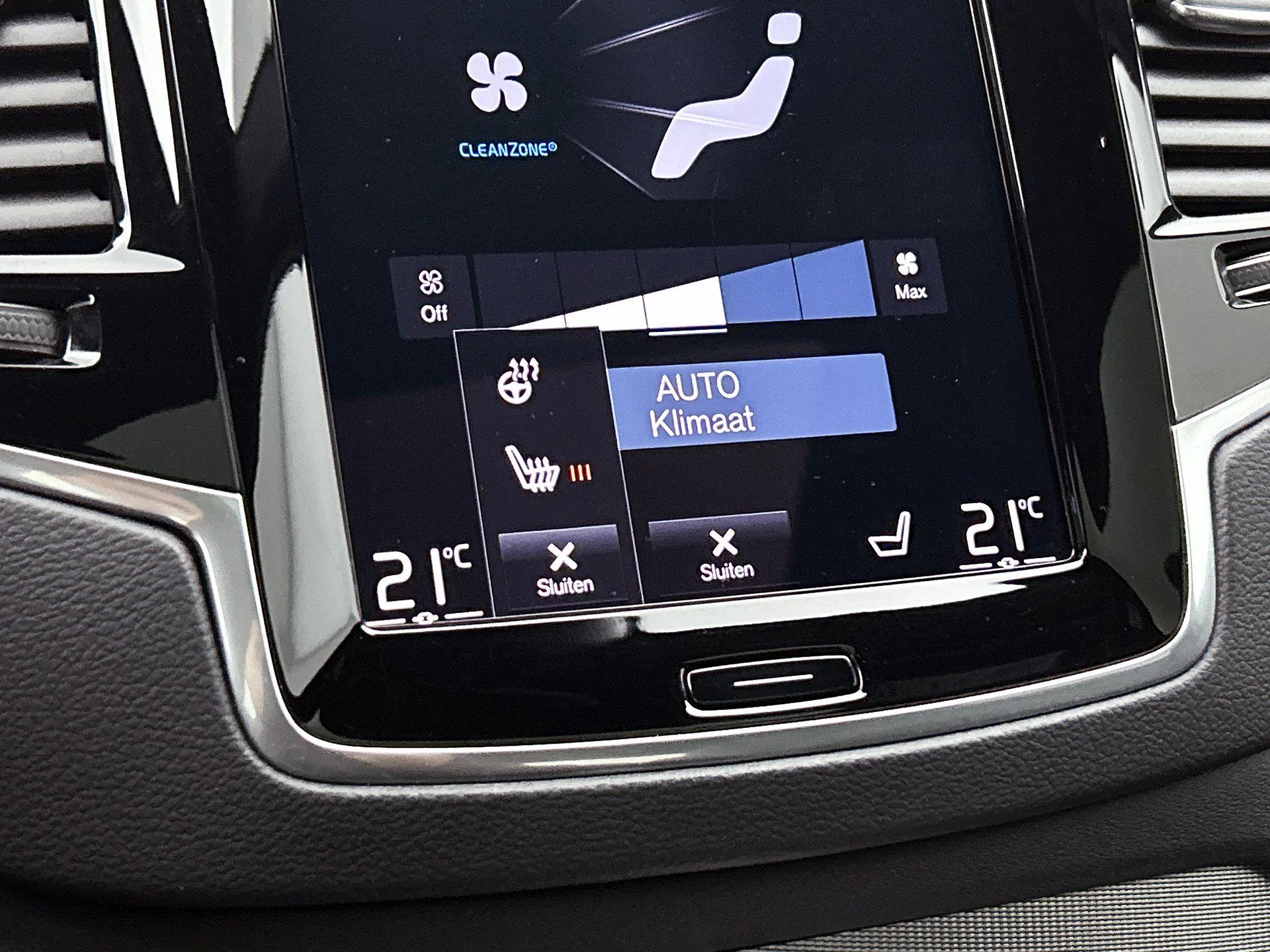 Volvo-XC90-image-10