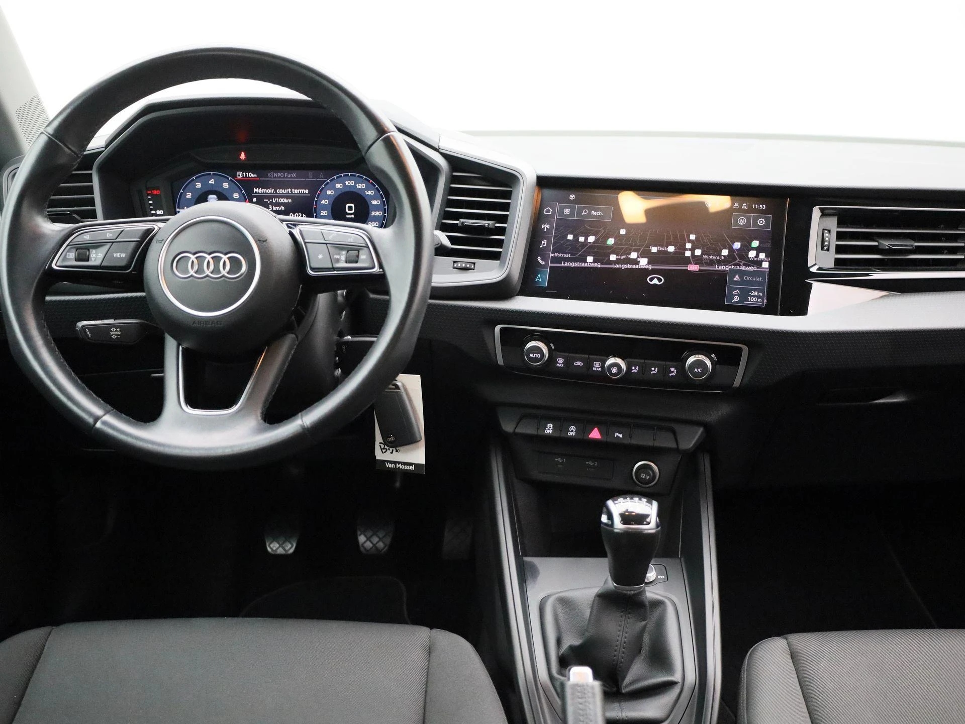 Audi-A1 Sportback-image-6