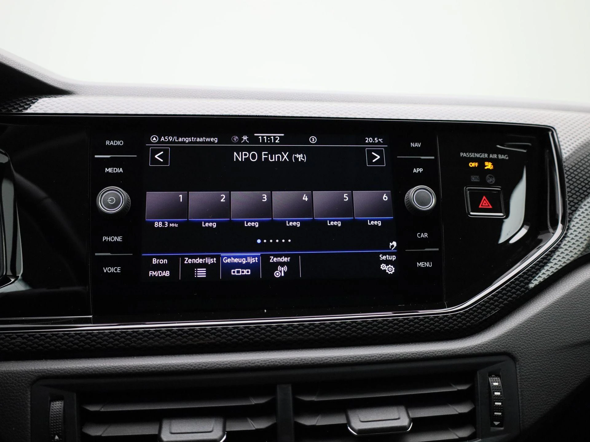 Volkswagen-Polo-image-19