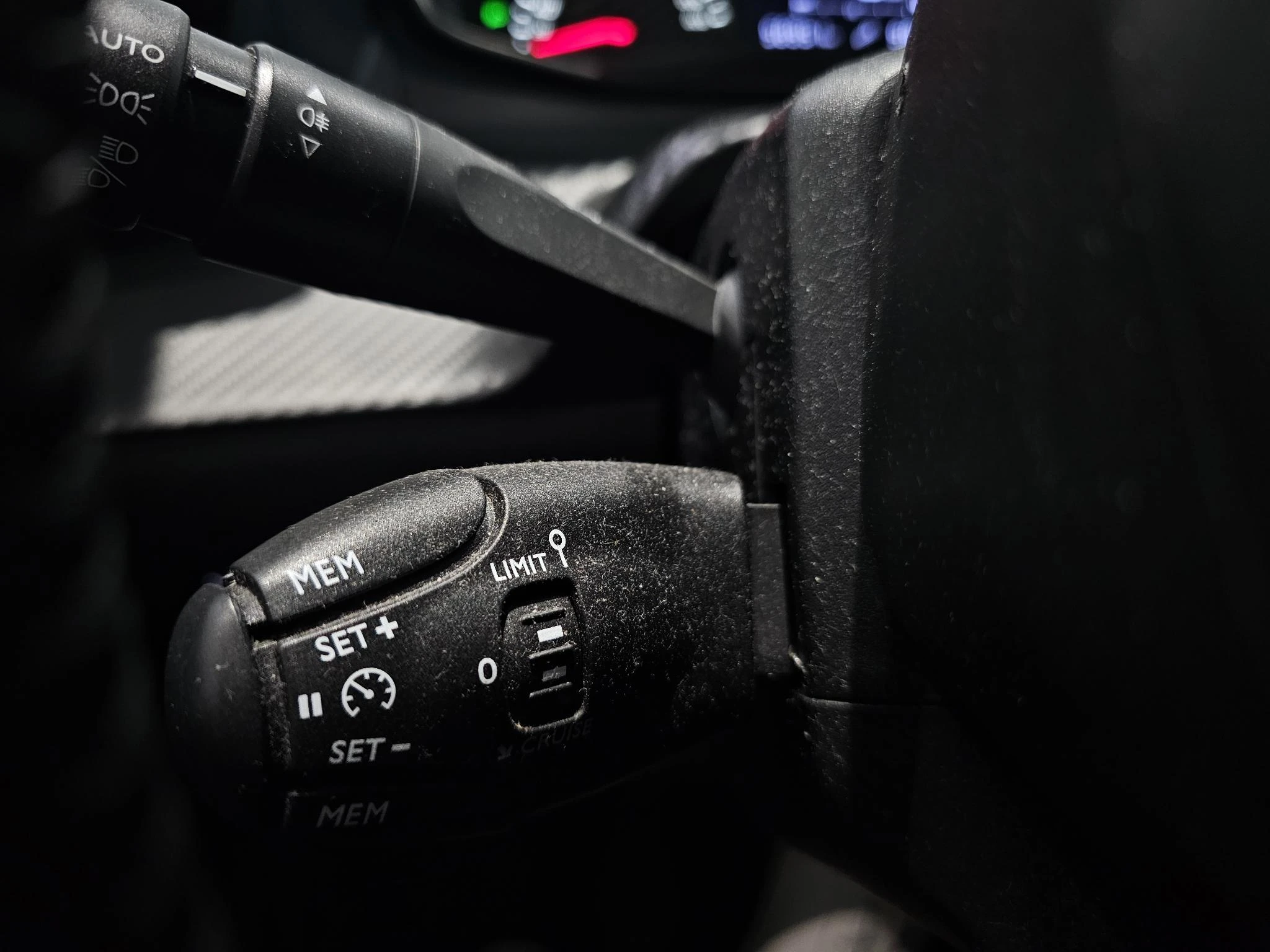 Peugeot-208-image-21