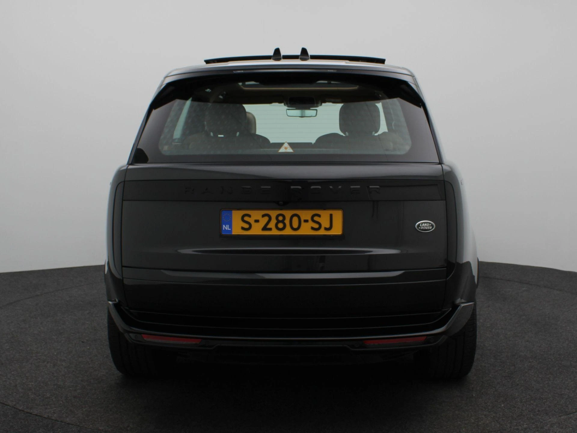 Land Rover-Range Rover-image-4