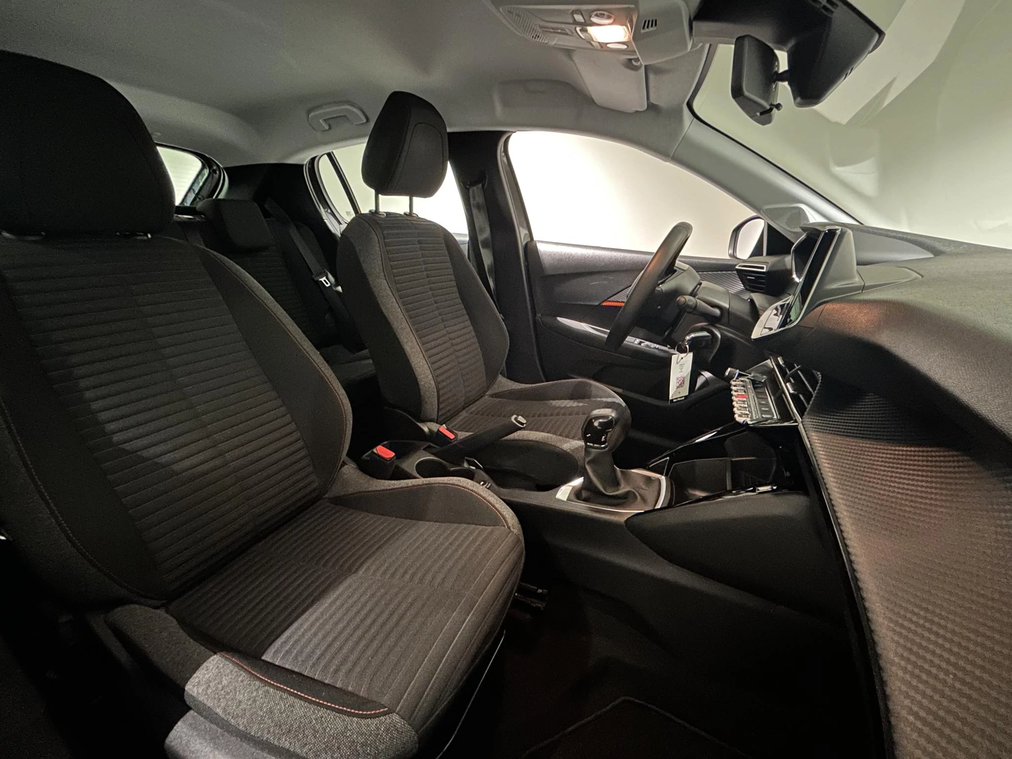 Peugeot-208-image-17