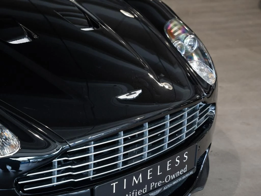 Aston Martin-DBS-image-22