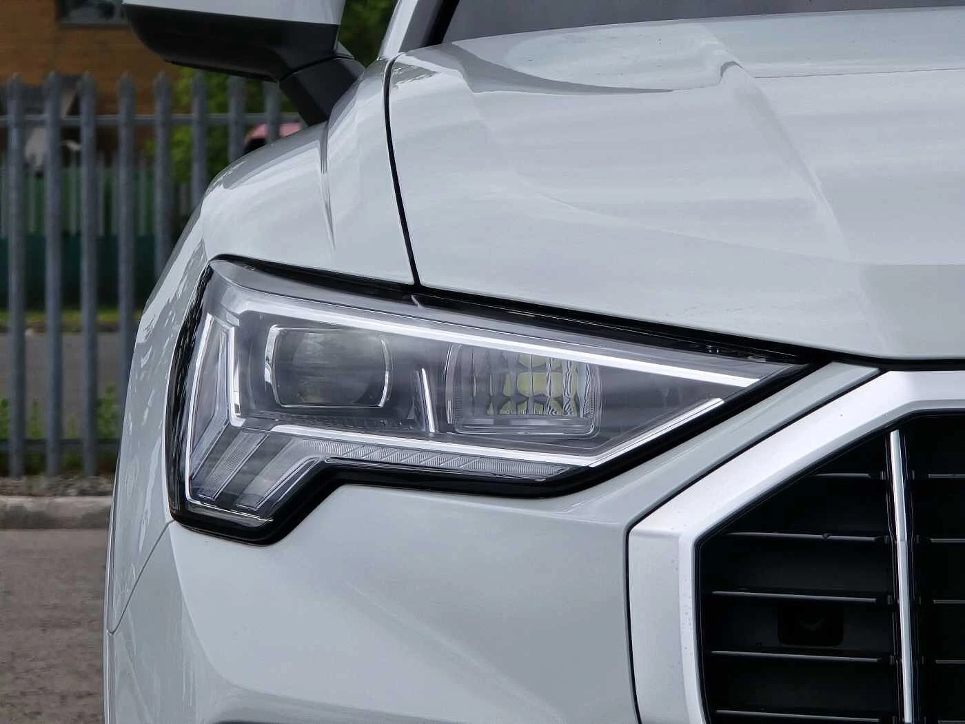 Audi-Q3-image-12