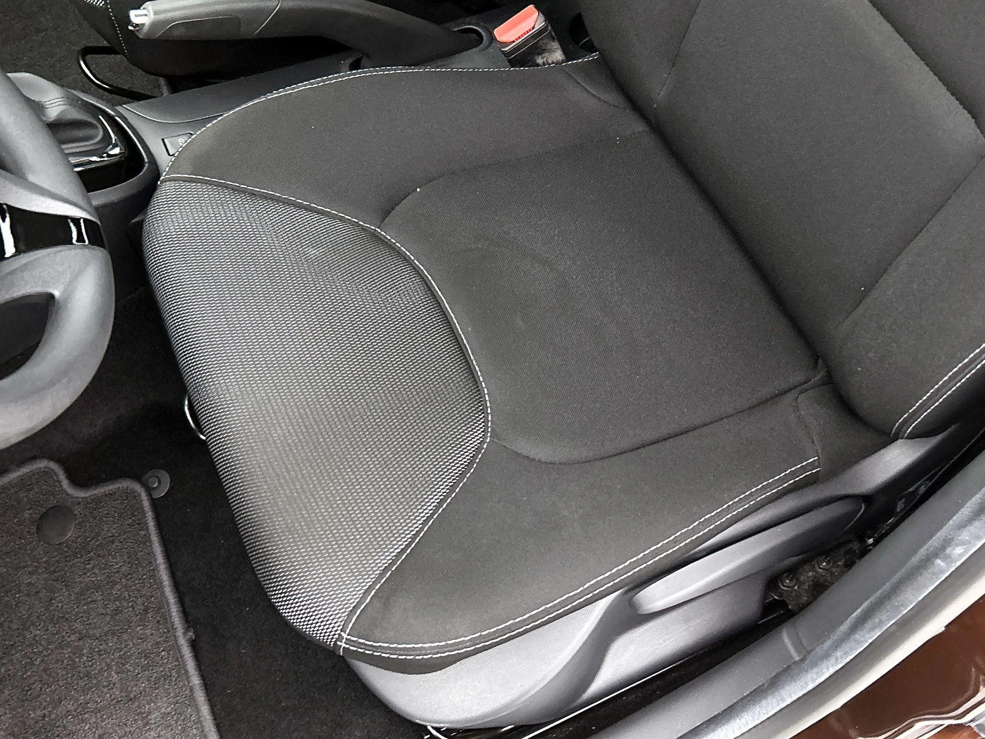 Renault-Clio-image-12