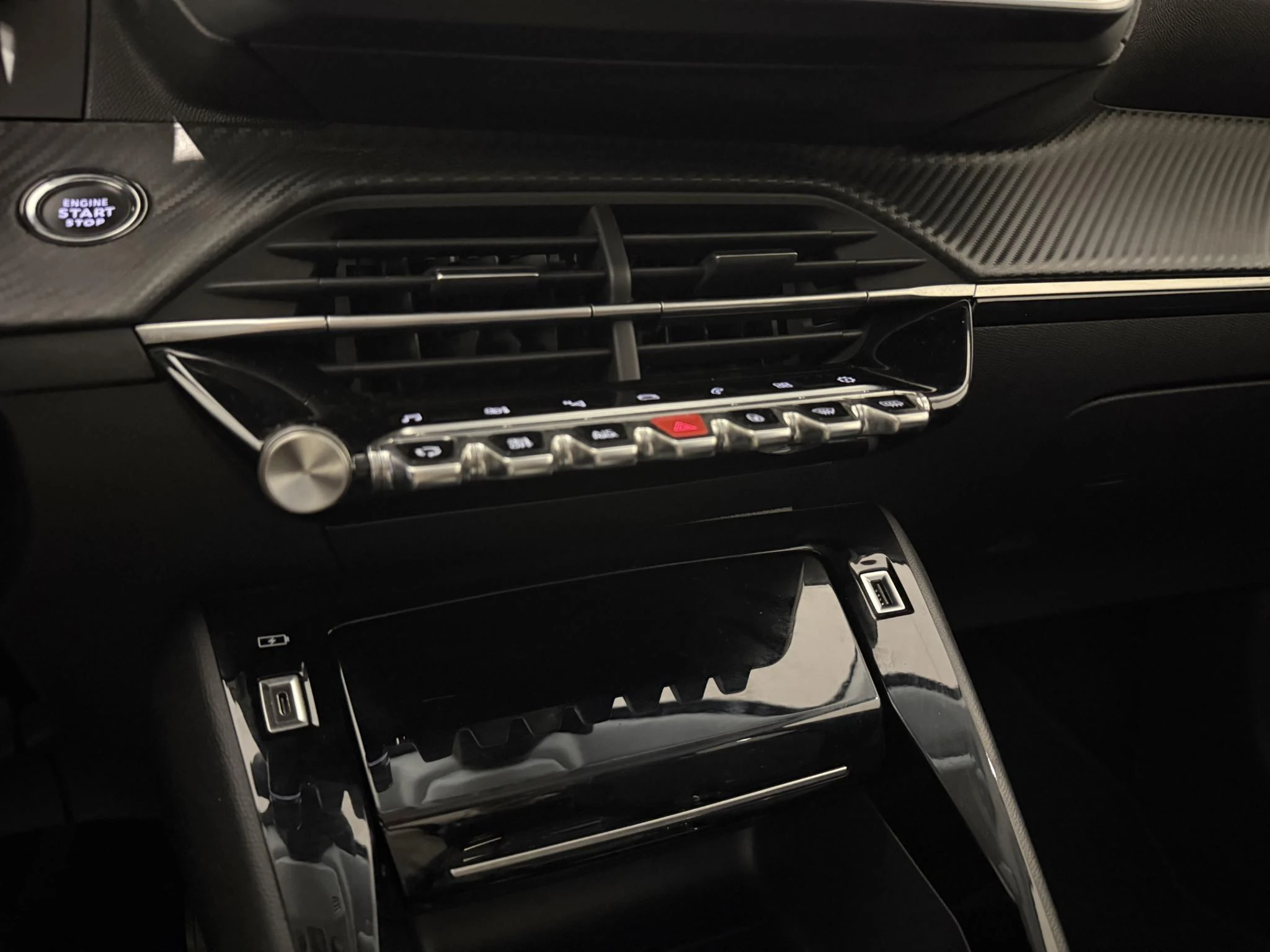 Peugeot-208-image-14