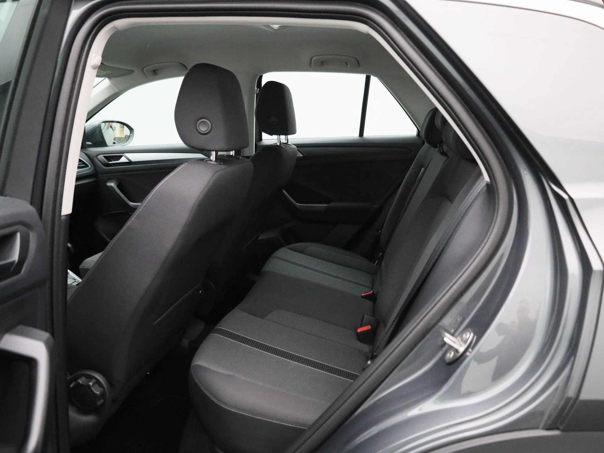 Volkswagen-T-Roc-image-9