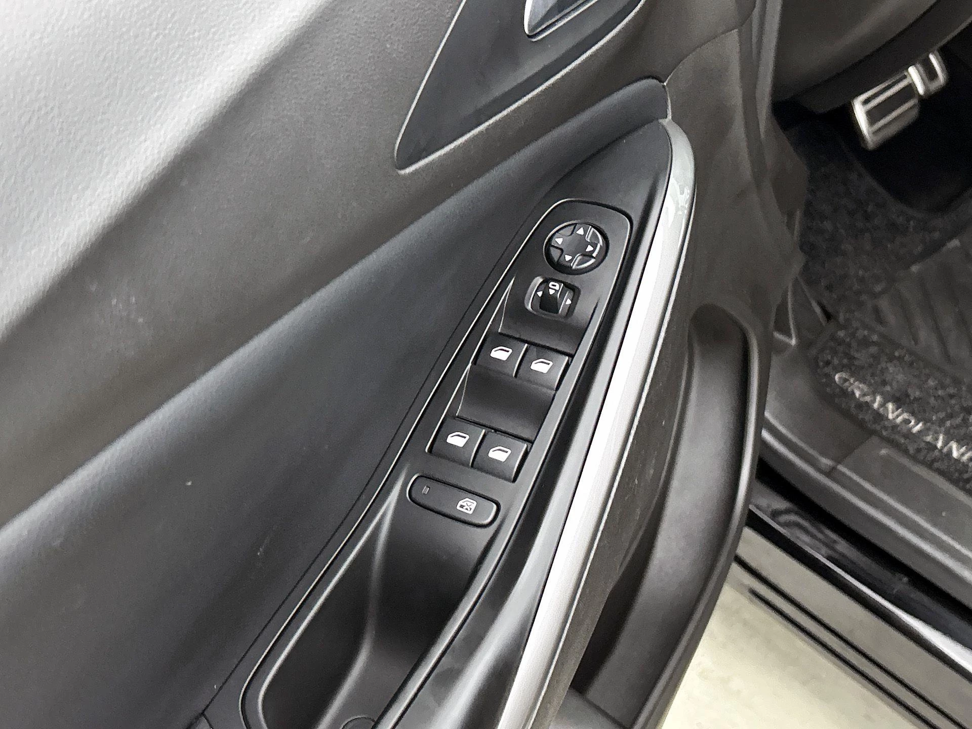 Opel Grandland 1.6 Turbo Plug-In Hybrid 4x4 GSe