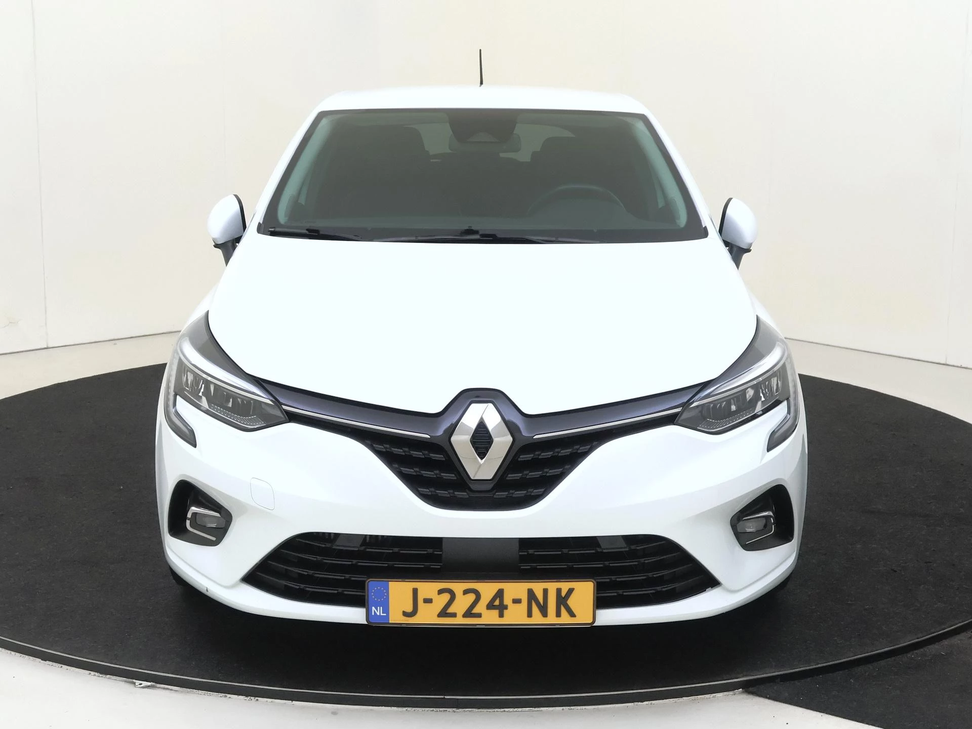 Renault-Clio-image-1