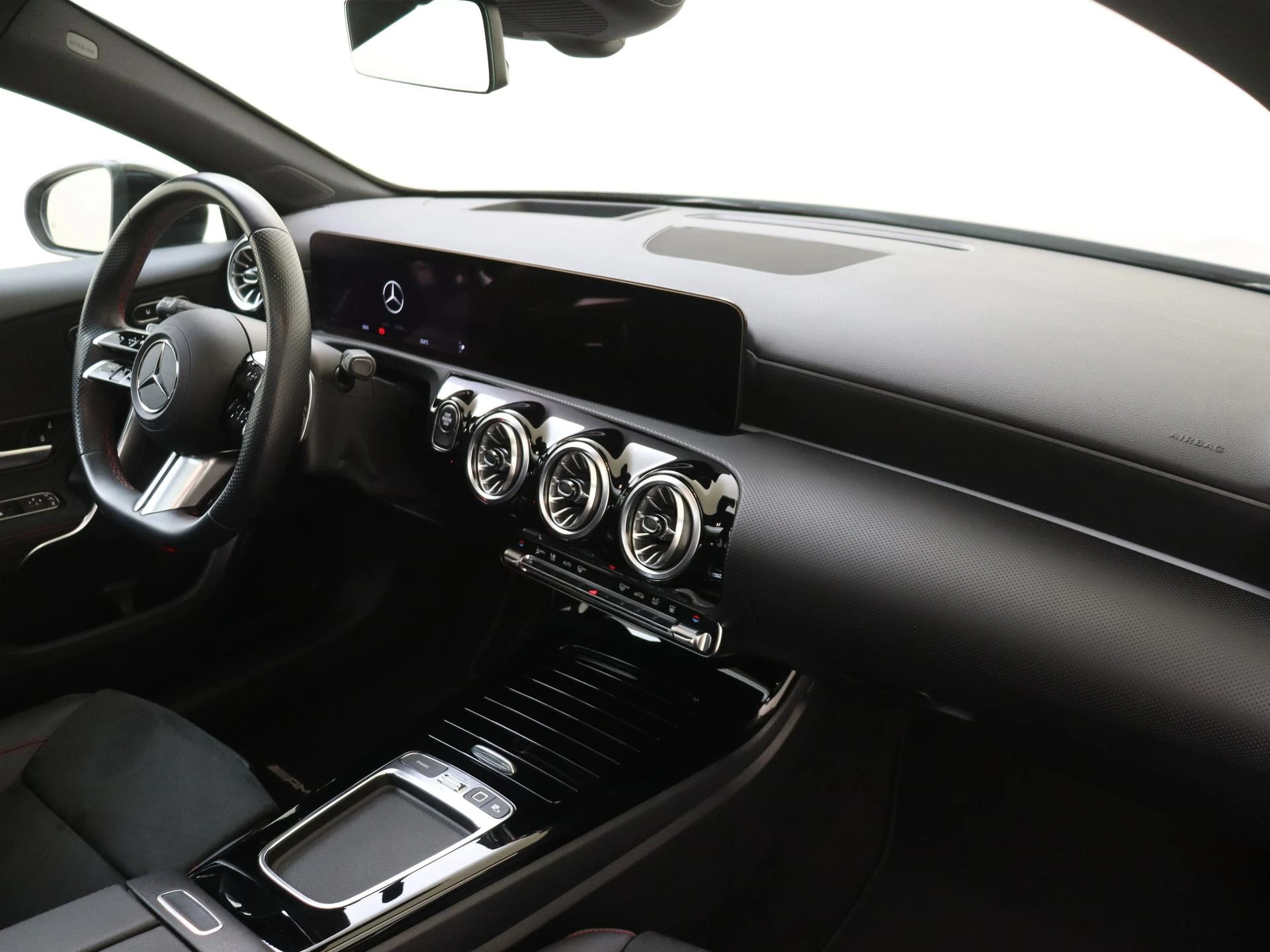 Mercedes-Benz A-Klasse 250 e Business Solution AMG
