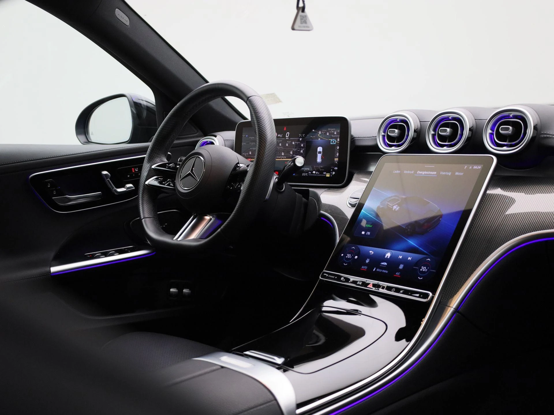 Mercedes-Benz-C-Klasse-image-39
