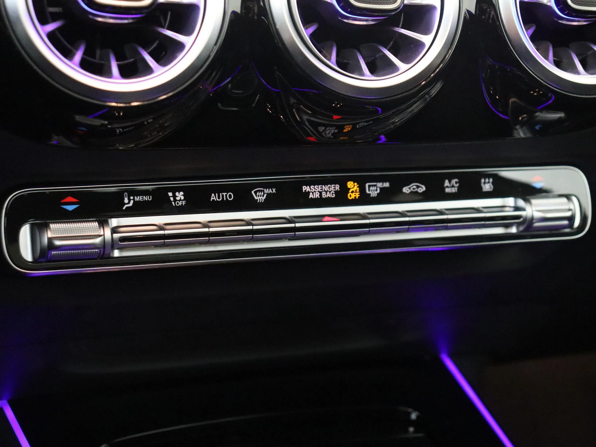 Mercedes-Benz-B-Klasse-image-19