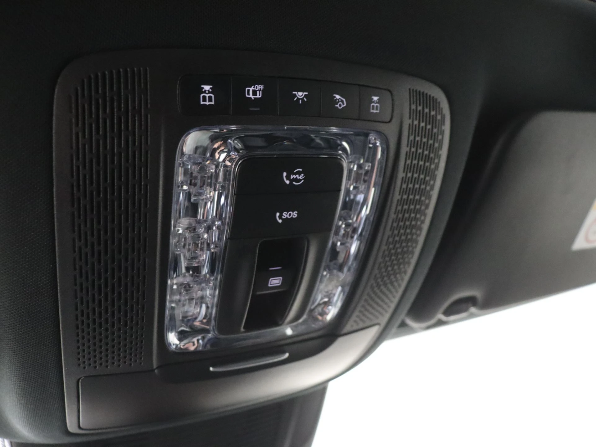 Mercedes-Benz-GLE-image-32