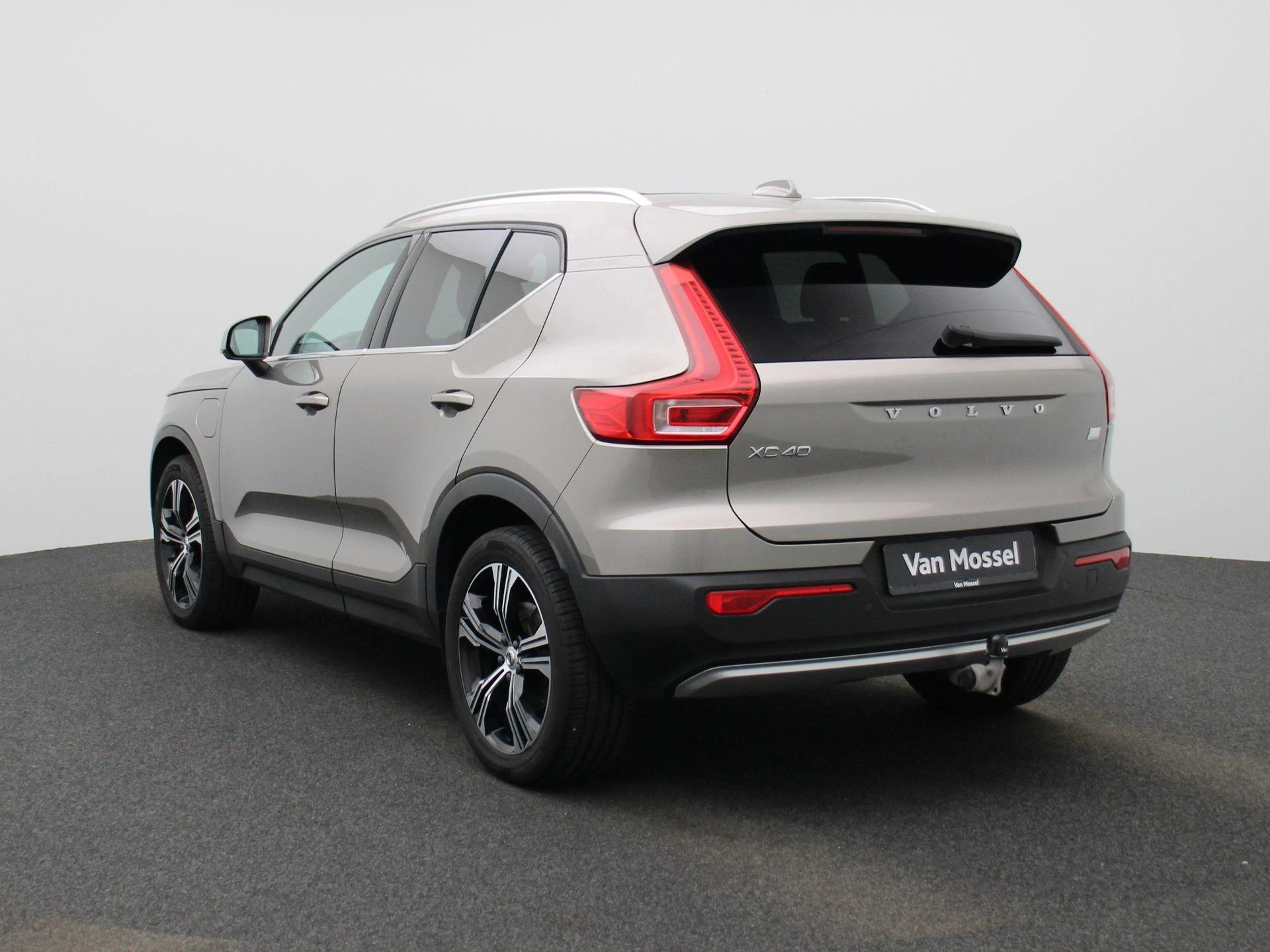 Volvo-XC40-image-1