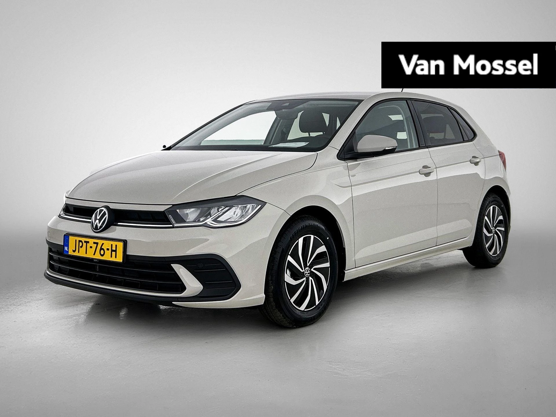 Volkswagen-Polo-image-0