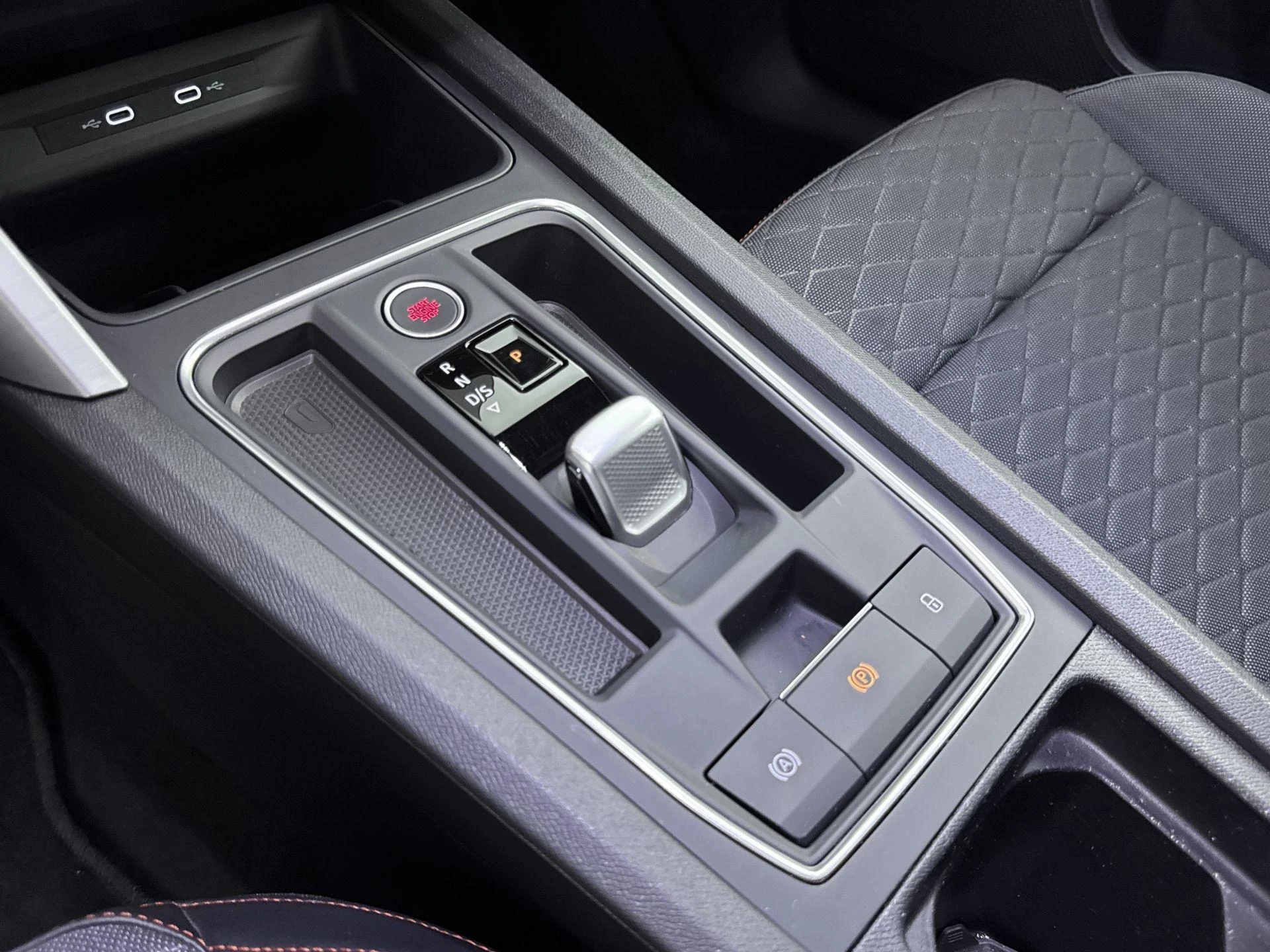 SEAT-Leon-image-12