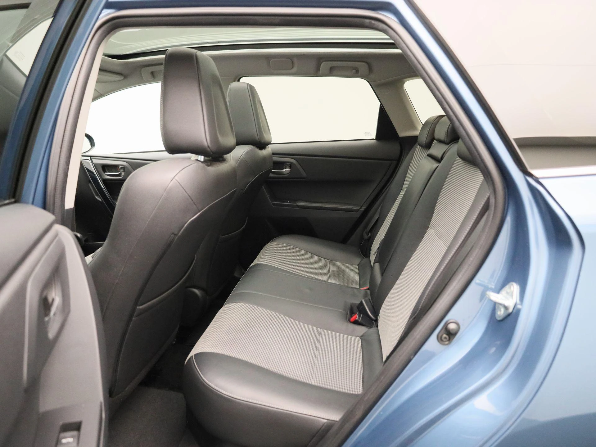 Toyota-Auris-image-10