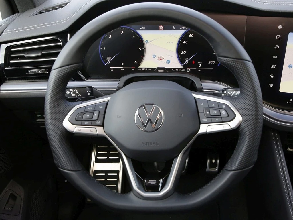 Volkswagen-Touareg-image-14