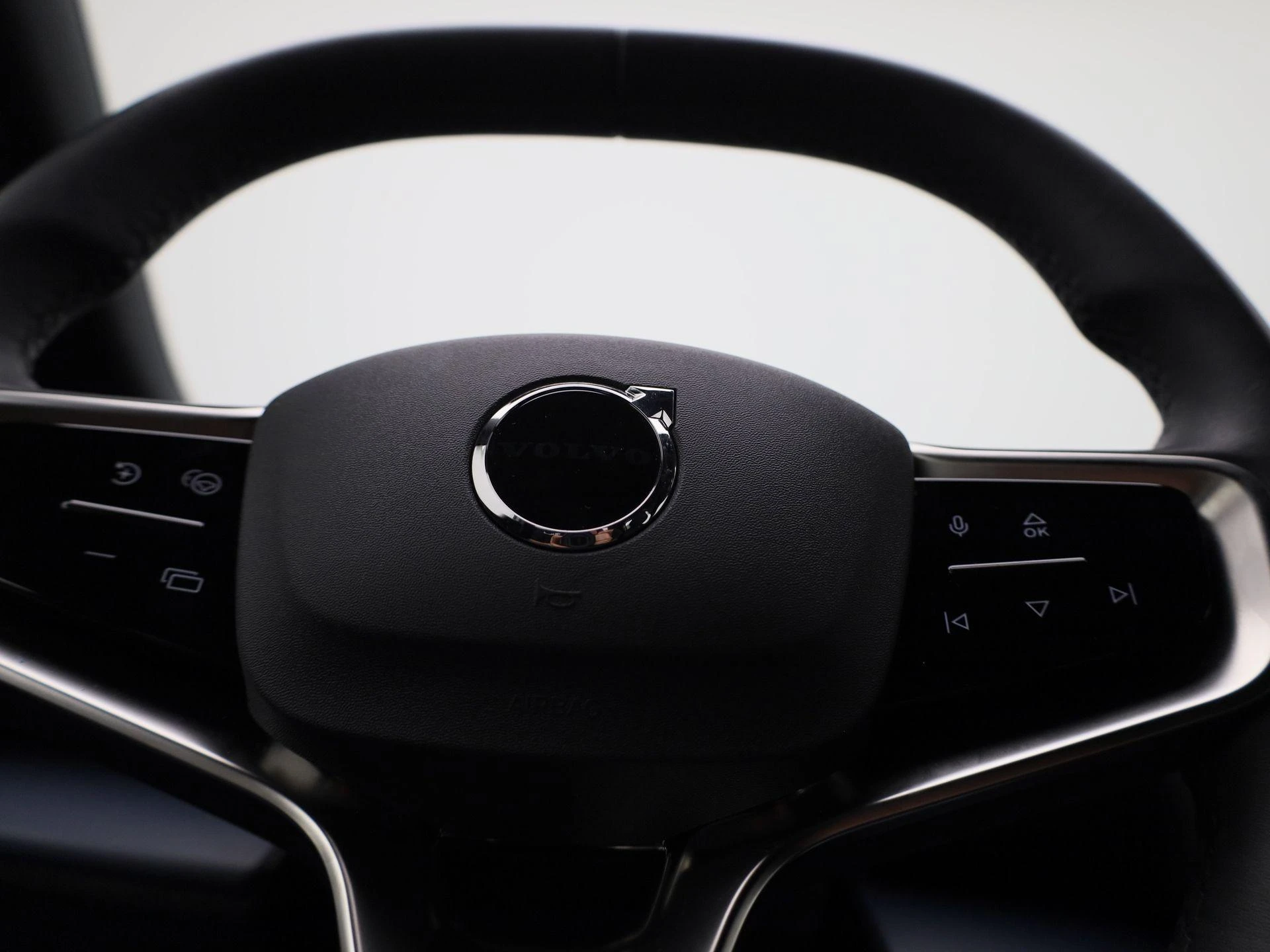 Volvo-EX30-image-33